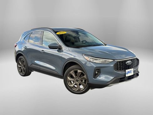 Used 2025 Ford Escape Platinum AWD/4WD image 5