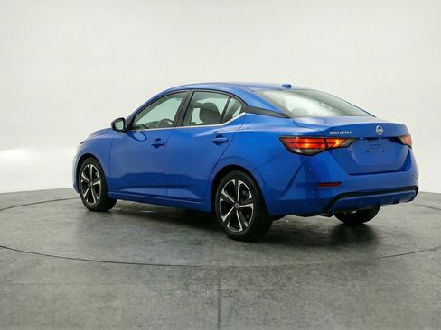 Used 2025 Nissan Sentra SV image 6