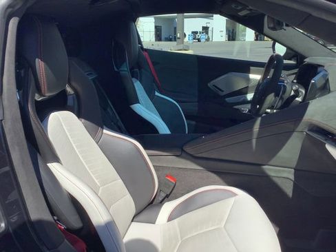 Used 2023 Chevrolet Corvette Stingray Premium Cpe image 29