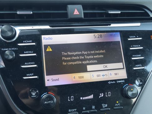 Used 2019 Toyota Camry SE w/ Audio Package FWD image 23