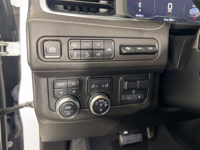 Used 2024 GMC Yukon XL Denali Ultimate AWD/4WD image 18