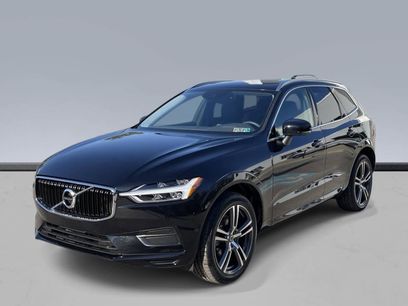 Used 2019 Volvo XC60 T5 Momentum w/ Multimedia Package