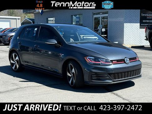 Used 2019 Volkswagen GTI SE image 3