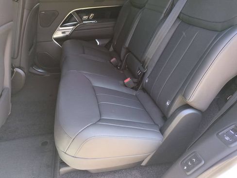 New 2026 Land Rover Range Rover Long Wheelbase SE AWD/4WD image 15
