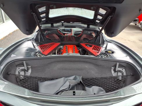 Used 2022 Chevrolet Corvette Stingray Preferred Cpe w/ Z51 Performance Package RWD image 18