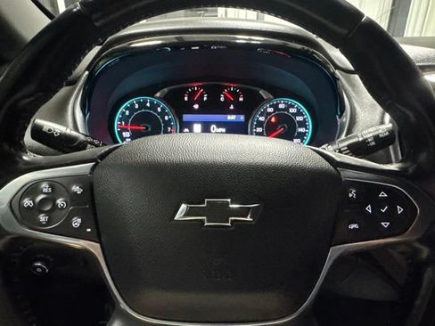 Used 2022 Chevrolet Traverse RS FWD image 15