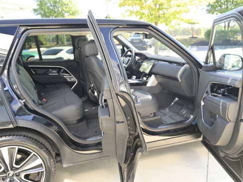 Used 2024 Land Rover Range Rover SE image 51