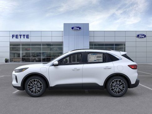 New 2025 Ford Escape SE w/ PHEV Premium Package image 3