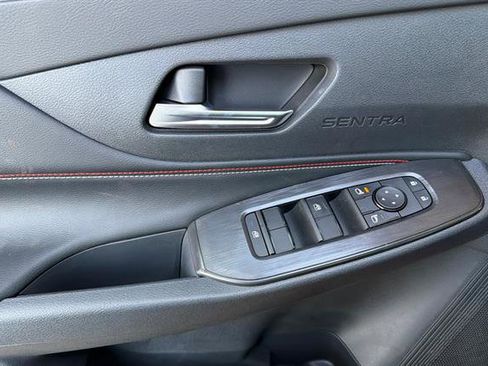 New 2027 Nissan Sentra SR w/ Floor Mat Package FWD image 11