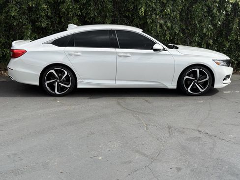 Used 2018 Honda Accord Sport image 7