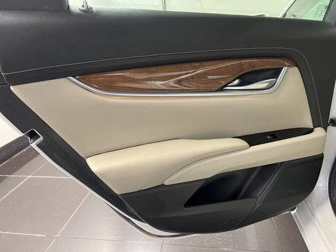 Used 2018 Cadillac XTS Luxury w/ Driver Awareness Package image 32