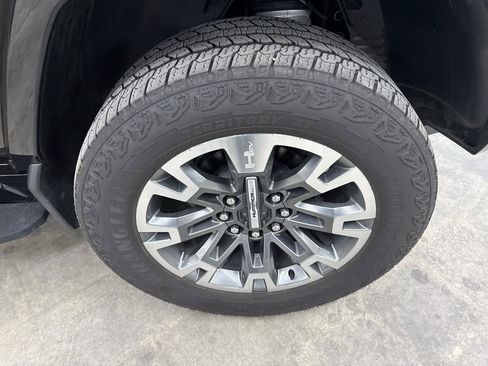 Used 2025 GMC Hummer EV 3X w/ LPO, Illumination Package AWD/4WD image 36