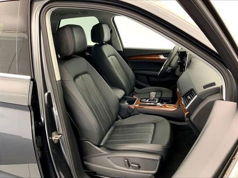Used 2023 Audi Q5 2.0T Premium Plus w/ Premium Plus Package AWD/4WD image 17