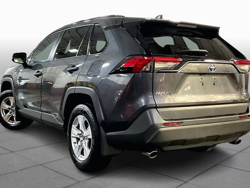 Used 2019 Toyota RAV4 XLE w/ Convenience Package image 12