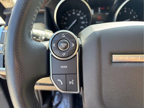 Used 2017 Land Rover Range Rover Sport HSE image 29