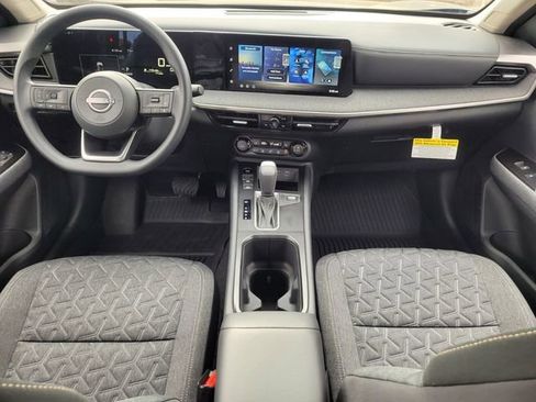 New 2026 Nissan Kicks SV w/ Cold Weather Package FWD image 12