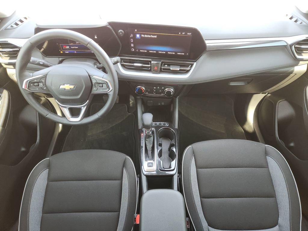 Used 2024 Chevrolet TrailBlazer LT w/ LT Cold Weather Package FWD image 20