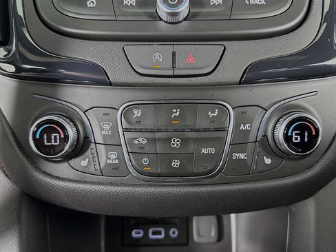 Used 2024 Chevrolet Equinox RS AWD/4WD image 17