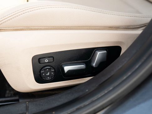 Used 2020 BMW 330i Sedan w/ Convenience Package image 44