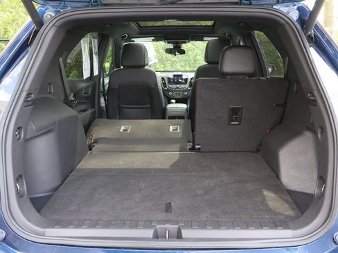 Used 2022 Chevrolet Equinox RS w/ RS Leather Package image 52