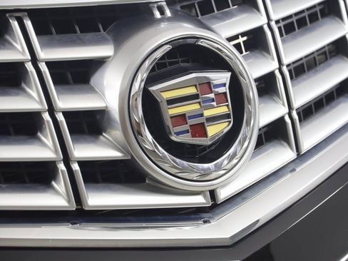 Used 2016 Cadillac SRX Luxury w/ Driver Awareness Package image 16