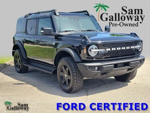 Certified 2025 Ford Bronco Outer Banks AWD/4WD image 1
