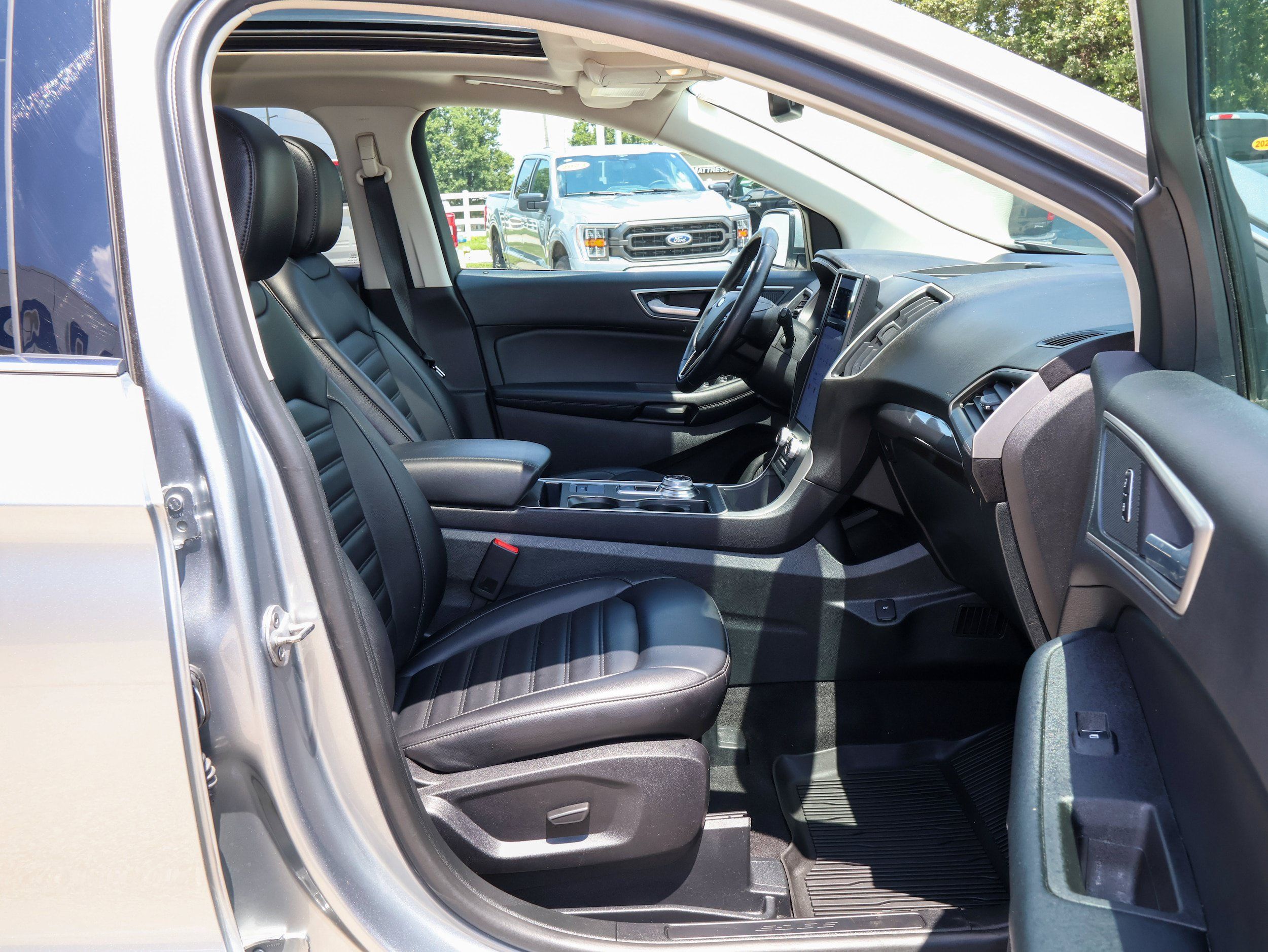 Used 2024 Ford Edge SEL w/ Convenience Package AWD/4WD image 31