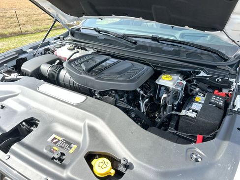 Used 2025 Jeep Wagoneer L Series II w/ Convenience Group I image 27