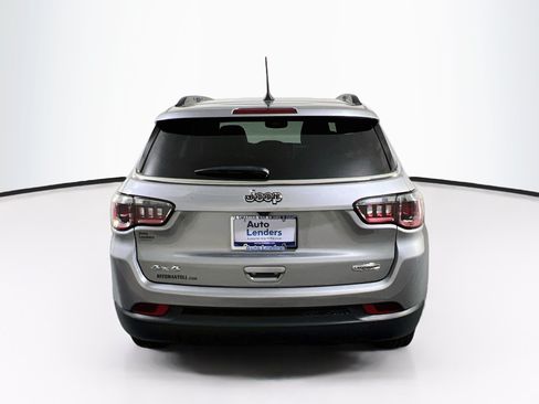 Used 2024 Jeep Compass Latitude w/ Sun and Sound Group AWD/4WD image 6