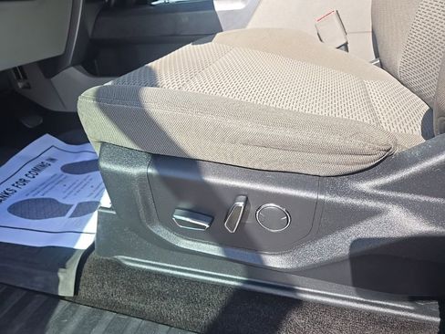 Used 2017 Ford F150 XLT w/ Equipment Group 302A Luxury image 9