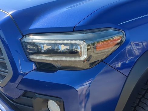 Used 2023 Toyota Tacoma TRD Off-Road AWD/4WD image 7