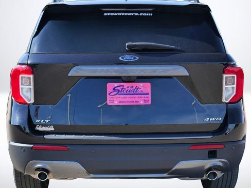 Used 2023 Ford Explorer XLT w/ Equipment Group 202A image 3
