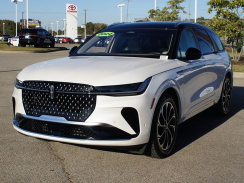 Used 2024 Lincoln Nautilus Reserve w/ Equipment Group 203A image 3