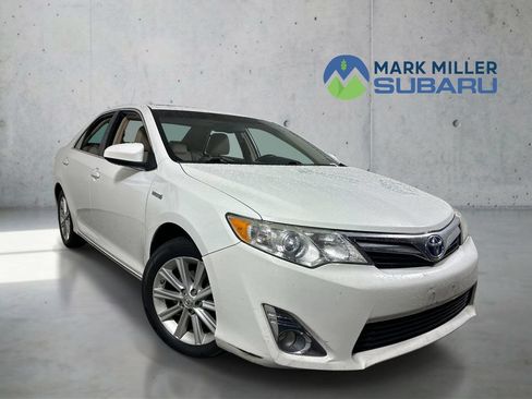 Used 2012 Toyota Camry XLE w/ Leather Pkg FWD image 1