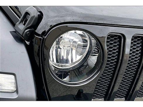Used 2023 Jeep Wrangler Unlimited Sport AWD/4WD image 34