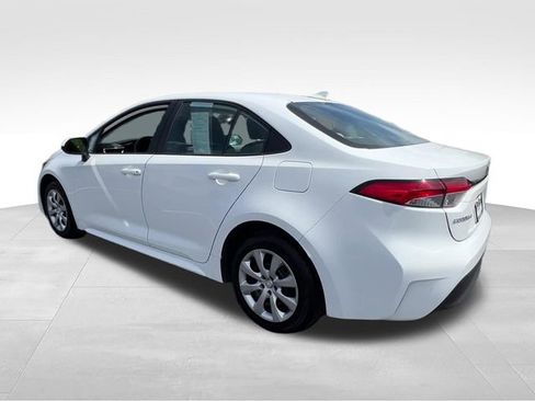 Used 2024 Toyota Corolla LE FWD image 4
