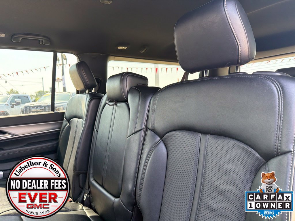 Used 2025 Jeep Wagoneer L Series II w/ 8-pass Seating Package AWD/4WD image 19
