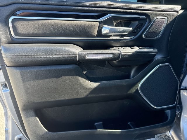 Used 2022 RAM 1500 Laramie AWD/4WD image 22
