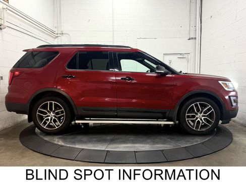 Used 2017 Ford Explorer Sport w/ Equipment Group 401A AWD/4WD image 9