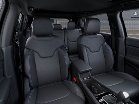New 2026 Jeep Compass Limited w/ Sun, Sound & Navigation Group AWD/4WD image 18