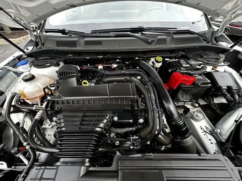 Certified 2024 Lincoln Corsair AWD image 32