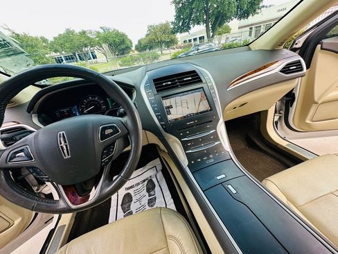 Used 2014 Lincoln MKZ Hybrid FWD image 14