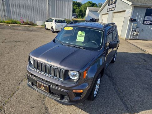 Used 2019 Jeep Renegade Sport w/ Sport Appearance Group AWD/4WD image 29