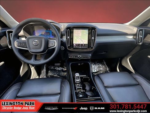 Used 2023 Volvo XC40 B5 Ultimate w/ Climate Package AWD/4WD image 7