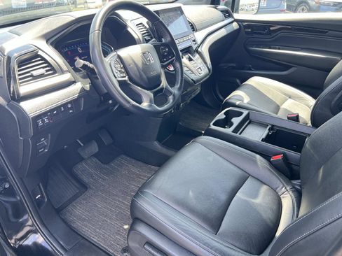 Used 2023 Honda Odyssey Touring image 5