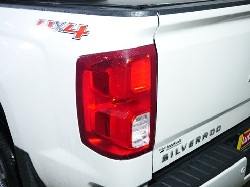 Used 2017 Chevrolet Silverado 1500 High Country AWD/4WD image 17