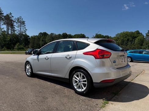 Used 2015 Ford Focus SE FWD image 6