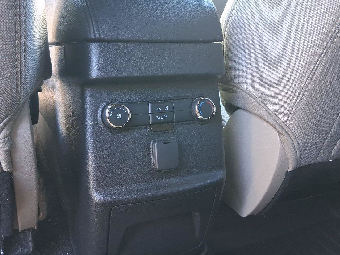 Used 2019 Ford Explorer FWD image 24
