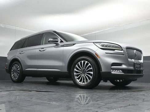 Used 2020 Lincoln Aviator Reserve w/ Equipment Group 201A image 39