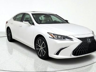 Used 2025 Lexus ES 350 w/ Premium Package